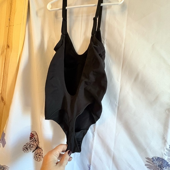 no brand Other - Sleek Black Women's Shapewear Bodysuit